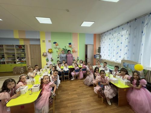 «Лилия» балалары бакча белән саубуллаштылар