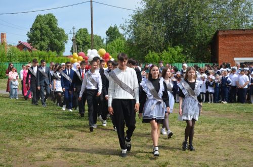 Сарман урта мәктәбен 14 укучы тәмамлады