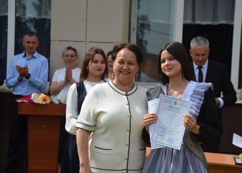 Сарман урта мәктәбен 14 укучы тәмамлады