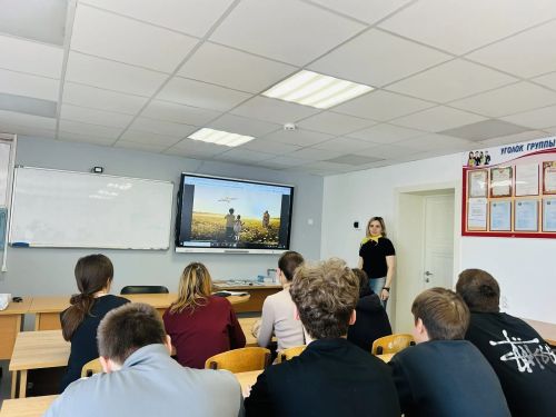 В Сармановском аграрном колледже поговорили о военных песнях