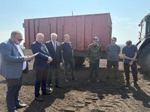 Районда чәчү алдынгыларын бүләкләделәр