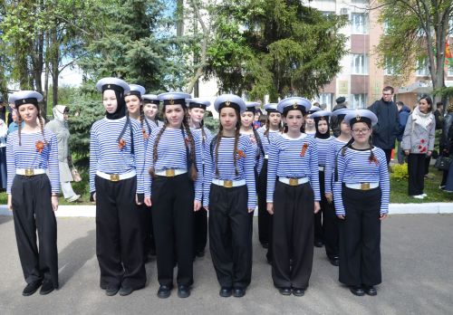 Парад бәйрәмнең иң тантаналы өлеше булды