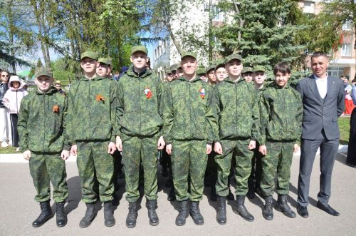 Парад бәйрәмнең иң тантаналы өлеше булды