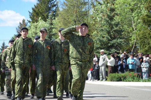 Парад бәйрәмнең иң тантаналы өлеше булды