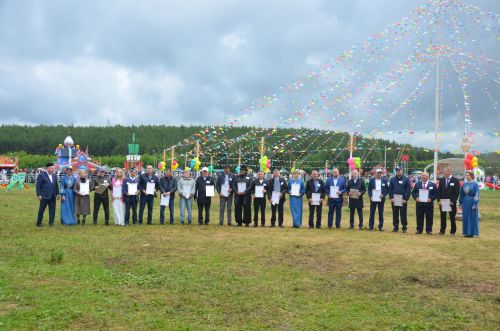 Районда гуманитар ярдәм күрсәтүчеләр дә күп