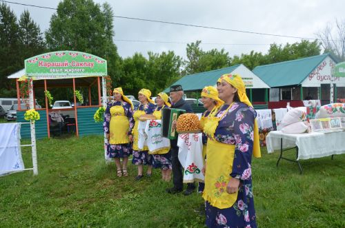 Яңгыр район Сабан туе кунакларын каршыларга комачауламады