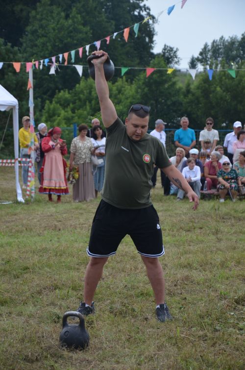 Ләкедә Питрау гөрләде