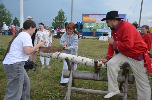 Ләкедә Питрау гөрләде