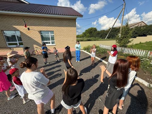 Каташ-Каранда «Түбәтәйле» уйнадылар