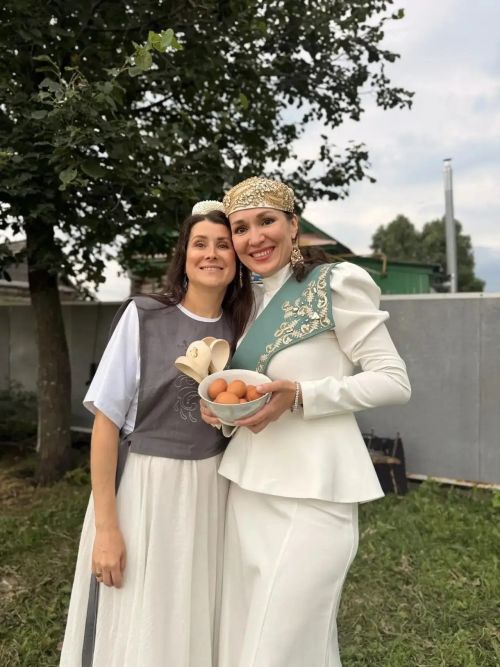 Анакта Авыл көненә ерактан ук кайтканнар