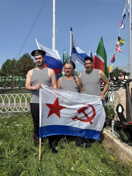 Хәрби-диңгез флотында хезмәт иткәннәр бүген бәйрәм итәләр