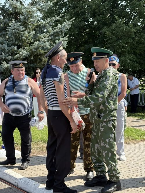 Хәрби-диңгез флотында хезмәт иткәннәр бүген бәйрәм итәләр