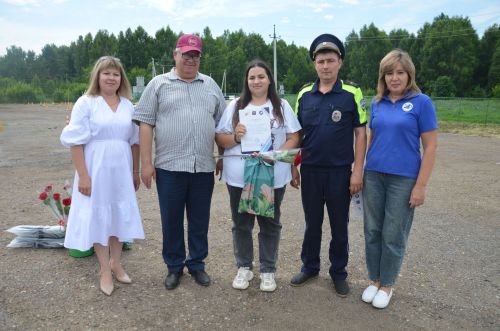Сарманнан Эльвира Андриянова иң оста машина йөртүче хатын-кыз булып танылды