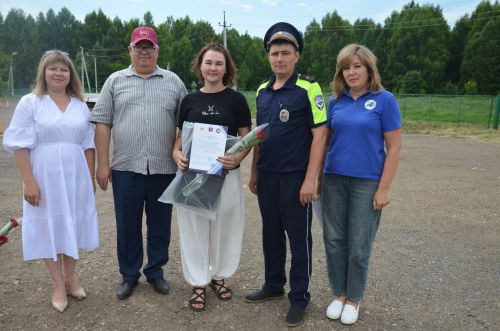 Сарманнан Эльвира Андриянова иң оста машина йөртүче хатын-кыз булып танылды
