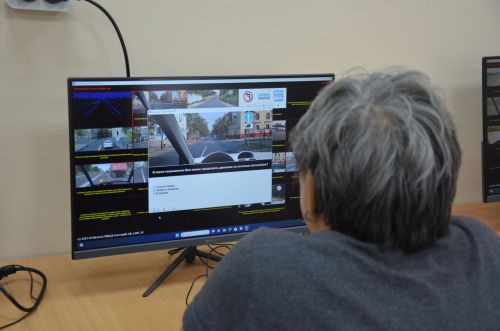 Сарманнан Эльвира Андриянова иң оста машина йөртүче хатын-кыз булып танылды