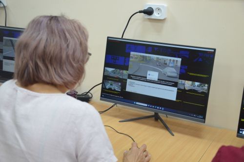 Сарманнан Эльвира Андриянова иң оста машина йөртүче хатын-кыз булып танылды