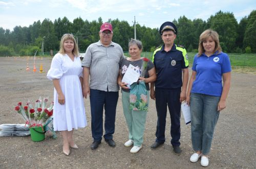 Сарманнан Эльвира Андриянова иң оста машина йөртүче хатын-кыз булып танылды
