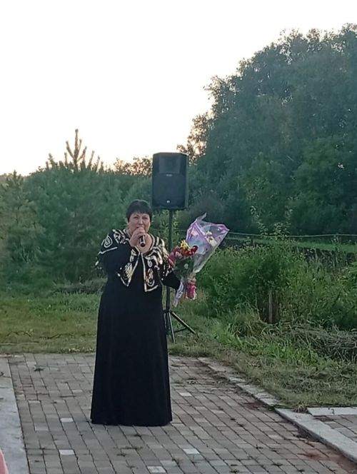 Яңа Минзәләбашта «Дуслык» ансамбле бәйрәм концерты куйды