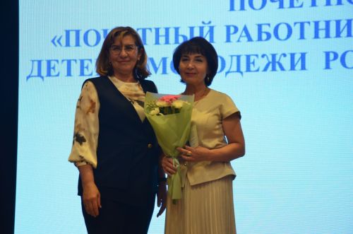 Мәгариф хезмәткәрләре узган елга йомгак ясадылар, яңа уку елына бурычлар билгеләделәр