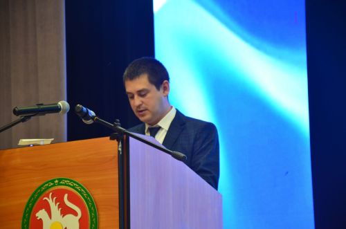 Мәгариф хезмәткәрләре узган елга йомгак ясадылар, яңа уку елына бурычлар билгеләделәр