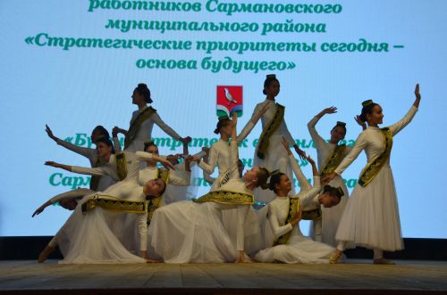 Мәгариф хезмәткәрләре узган елга йомгак ясадылар, яңа уку елына бурычлар билгеләделәр