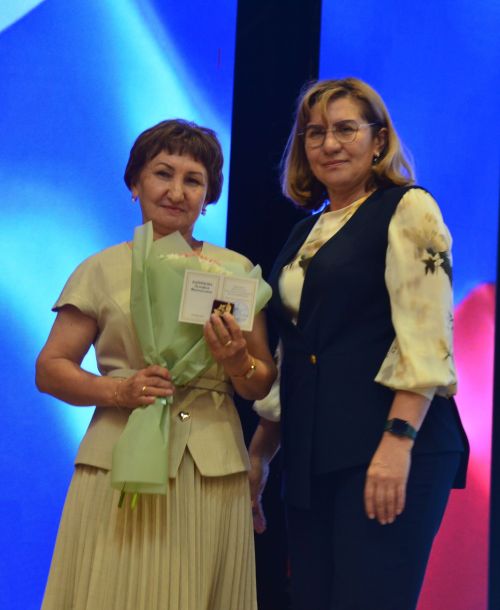 Мәгариф хезмәткәрләре узган елга йомгак ясадылар, яңа уку елына бурычлар билгеләделәр