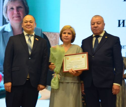 Мәгариф хезмәткәрләре узган елга йомгак ясадылар, яңа уку елына бурычлар билгеләделәр