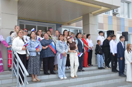 Сарманлылар Россия флагы көнен билгеләп үтәләр