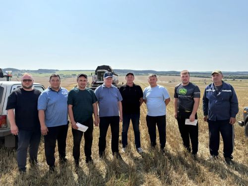 Бишкөнлек кыр батырлары бүләкләнде