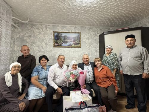 Ләйлә апа юбилей котлаулары кабул итте