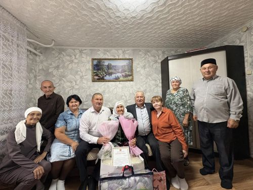 Ләйлә апа юбилей котлаулары кабул итте