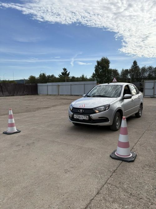 “Автосессия” бәйгесе көллият егетләрен ярыштырды