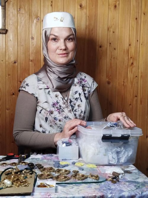 Миләүшә Ганиева теккән калфакларда халкыбызның күңел халәте чагыла