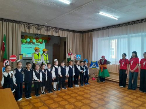 В Джалильской СОШ №2 первоклассников посвятили в «Примерные пешеходы»