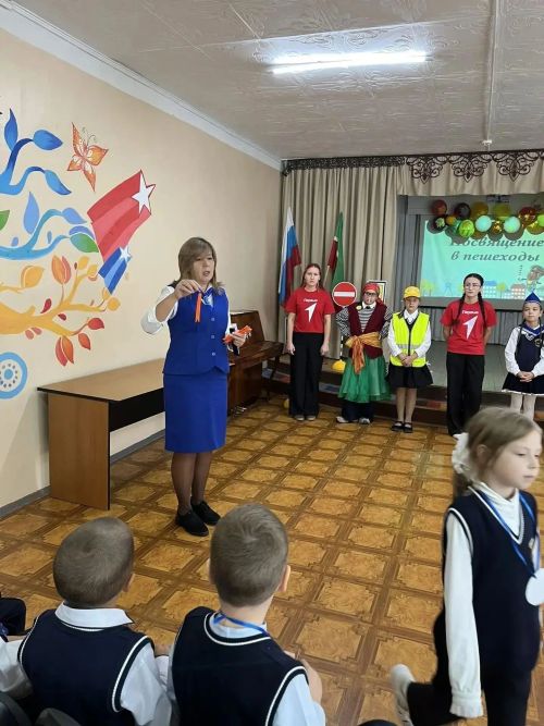 В Джалильской СОШ №2 первоклассников посвятили в «Примерные пешеходы»