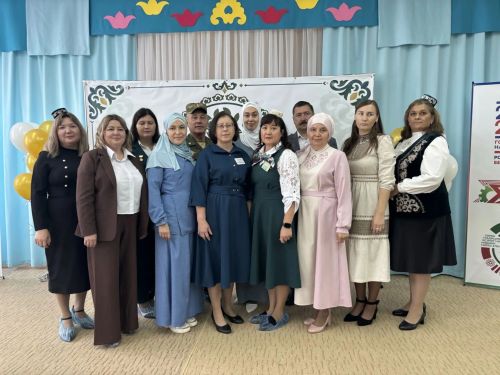 Сарман гимназиясе укытучысы район данын яклады