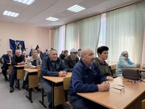 Районда автомобиль йөртүче өлкәннәр ярыштылар