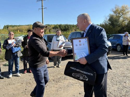 Районда автомобиль йөртүче өлкәннәр ярыштылар