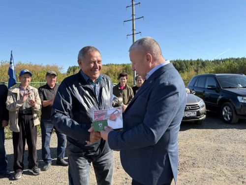 Районда автомобиль йөртүче өлкәннәр ярыштылар