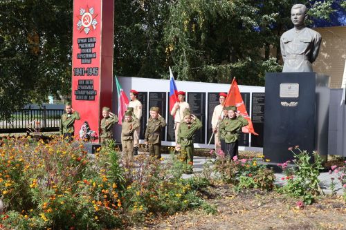 В Сармановском районе прошел митинг памяти Зинната Хасанова