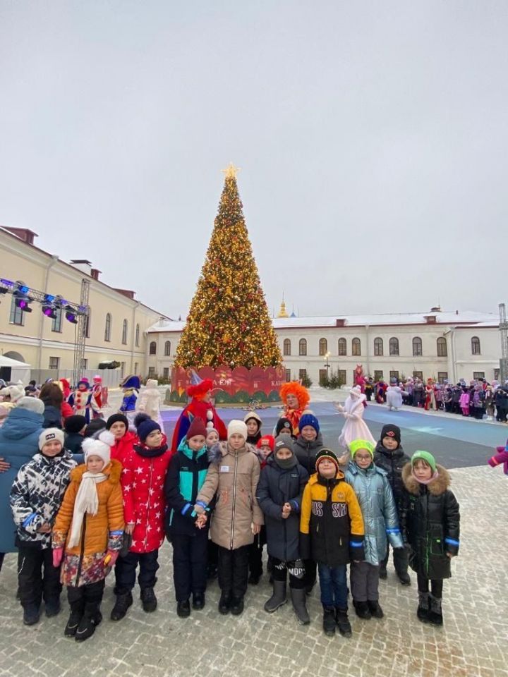 Дети мобилизованных граждан района приняли участие в Кремлевской Елке