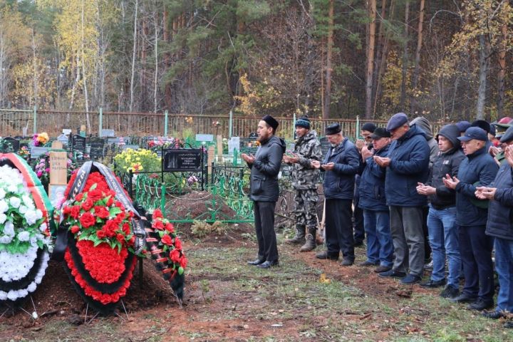 Җәлилдә ике геройны соңгы юлга озаттылар