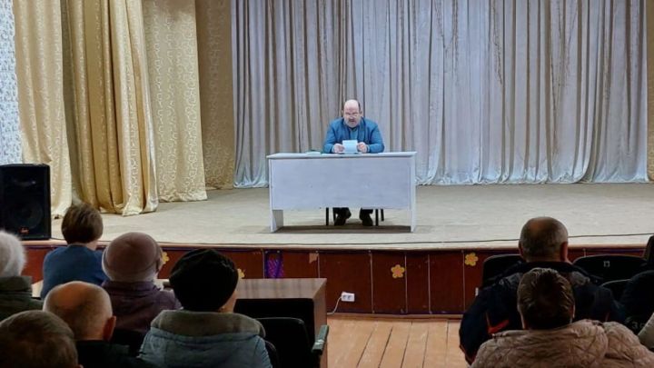 Александровка авыл җирлегендә үзара салым мәсьәләсе буенча җыелышлар үтте