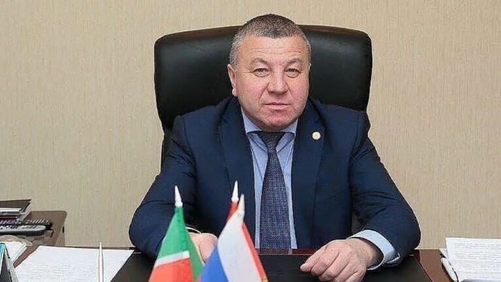 Глава района Фарит Хуснуллин поздравил православных с праздником Пасхи