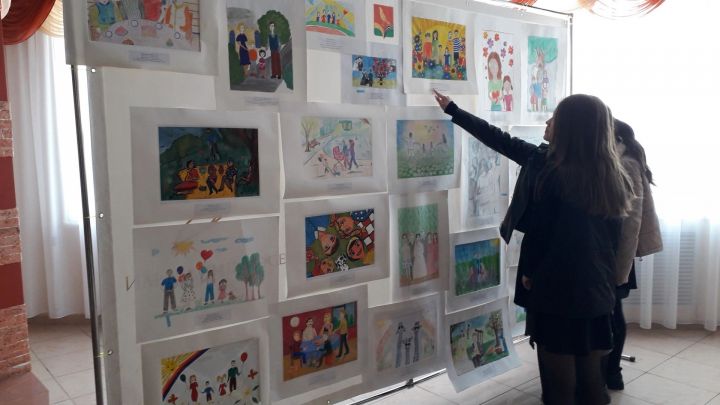 Район мәдәният йортында гаиләгә багышланган күргәзмә эшләде