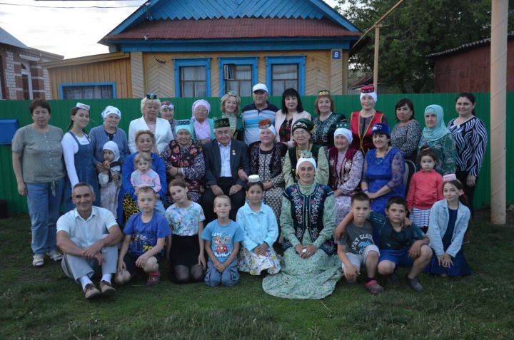 Морбашта кичә җыр бәйрәме булды