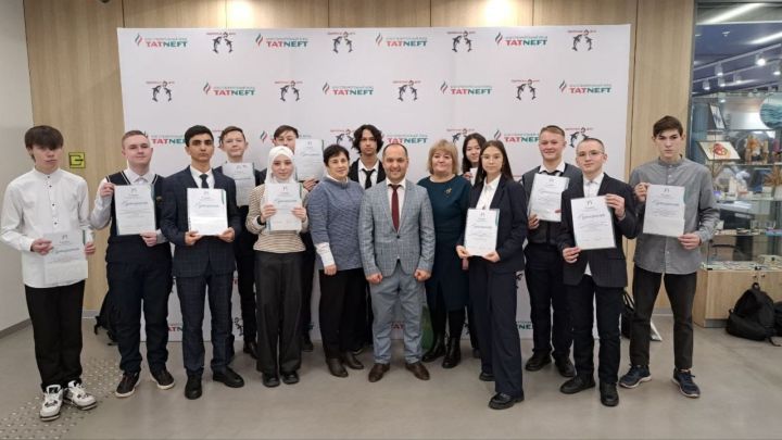 Җәлил гимназиясе укучылары Сәләтле балалар слетында бүләкләнделәр
