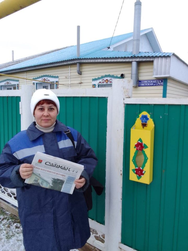 Иске Кәшер хат ташучысы күңелен биреп эшли