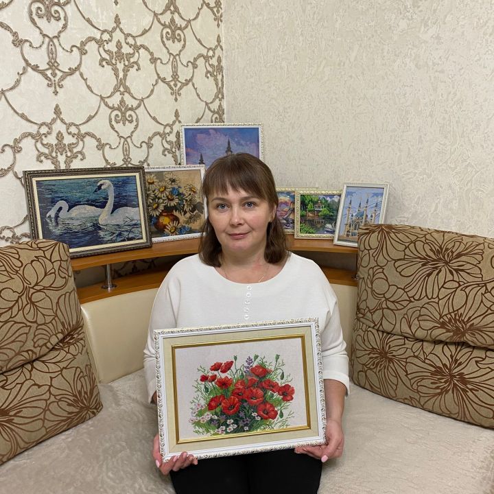 «Әнием шөгыле» бәйгесенең чираттагы катнашучысы -   Зилә Хәлиуллина