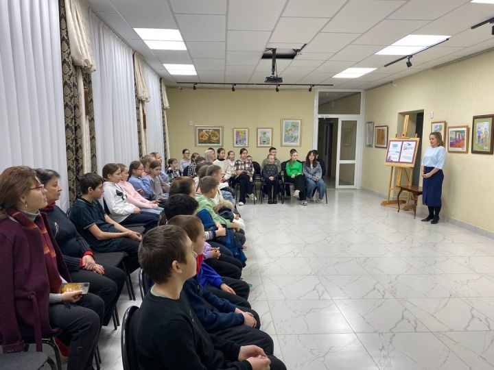 В художественной школе открыли выставку